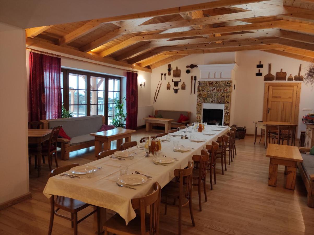 Hajstra Hotel Krempna Bagian luar foto